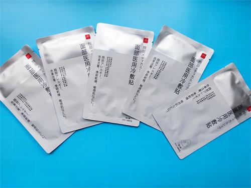 醫(yī)用冷敷貼面膜敷完要洗嗎？醫(yī)用冷敷貼面膜可以常用嗎？(圖1)